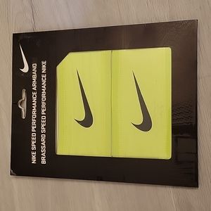 New Nike Speed Performance Armband